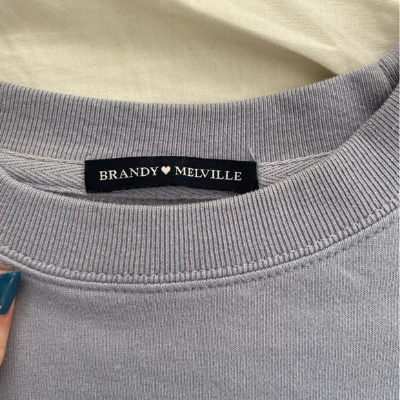 BRANDY MELVILLE CREW NECK - Picture 3 of 3